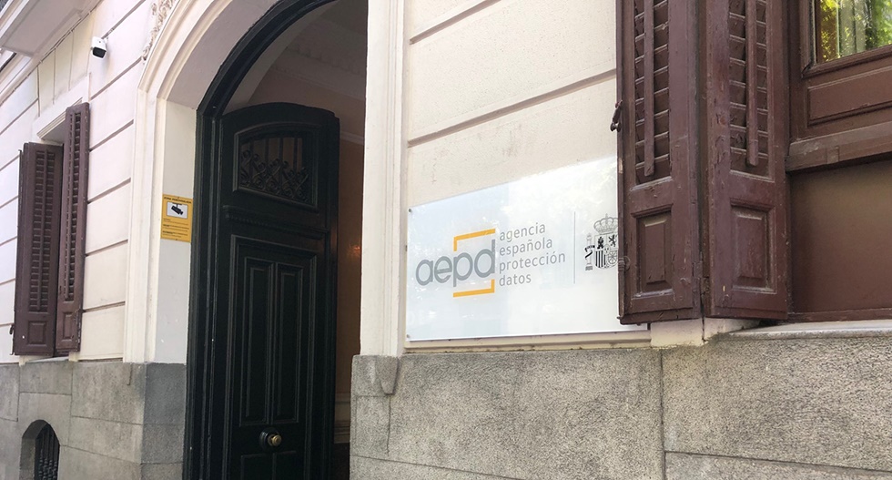 ASESGC exigirá las responsabilidades pertinentes a quienes han establecido o permitido la existencia de esta base de datos